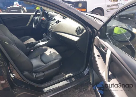 2011 Mazda Mazda3 S Grand Touring из США, поврежденный, VIN JM1BL1W54B1377744